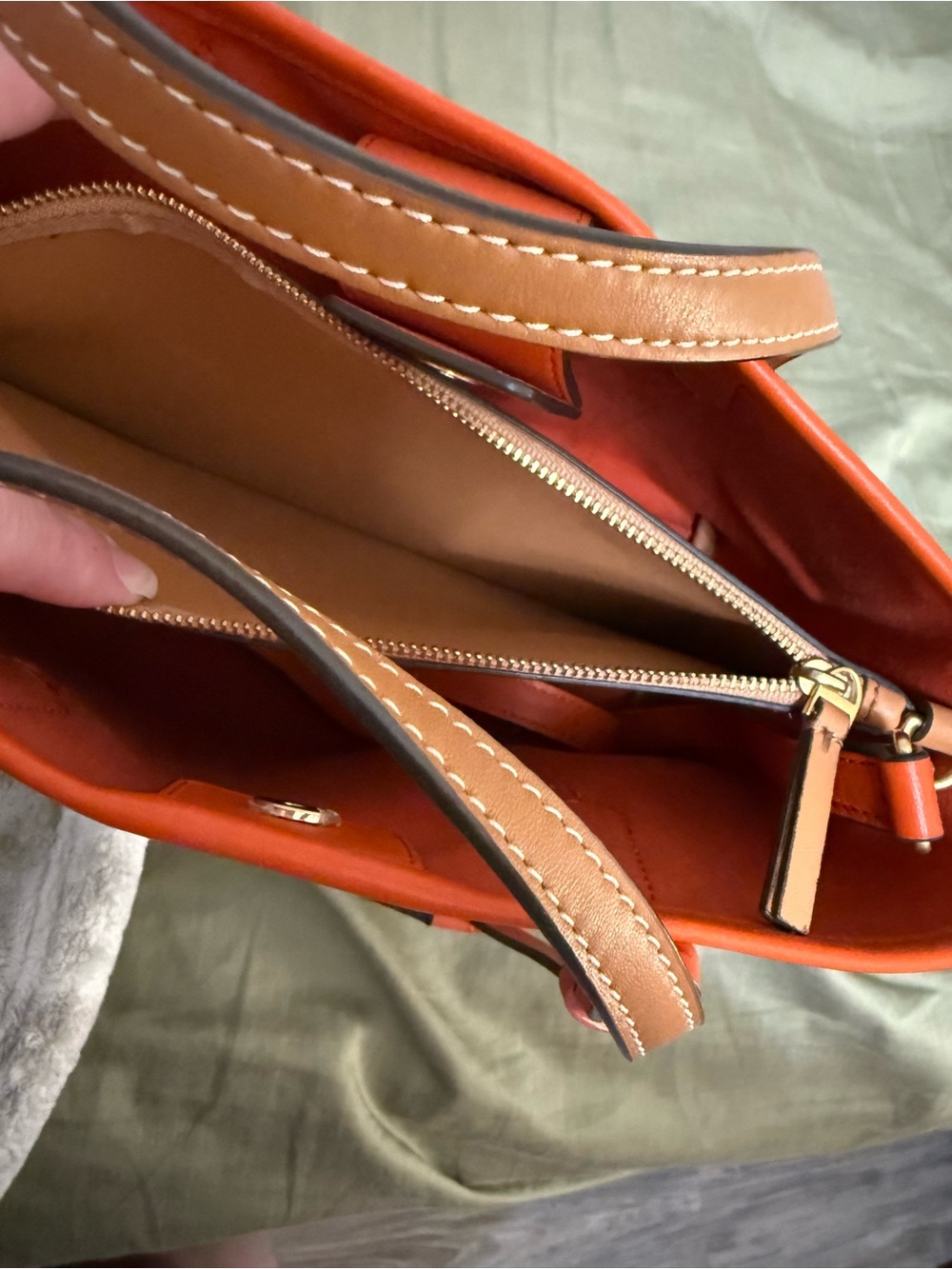 Tory Burch Small Perry Tote - Picture 5 of 10